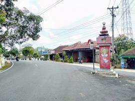 Pembuatan rambu-rambu dijalan desa