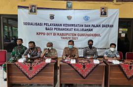 SOSIALISASI PELAYANAN KESAMSATAN DAN PAJAK DAERAH BAGI PERANGKAT KALURAHAN